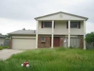 Foreclosed Home - 11105 MANDALE DR, 48312