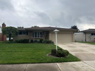 Foreclosed Home - 12460 FLEET CT, 48312