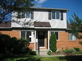 Foreclosed Home - 2232 ORCHARD CREST ST, 48317