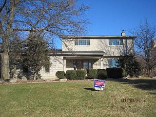 Foreclosed Home - 3118 HUNTINGDON DR, 48322