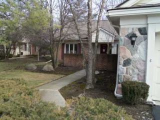 Foreclosed Home - 6906 PEBBLE PARK CIR, 48322