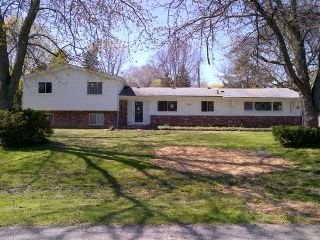 Foreclosed Home - 7158 VALLEYBROOK RD, 48322
