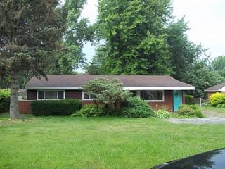 Foreclosed Home - 2431 EMPIRE DR, 48324
