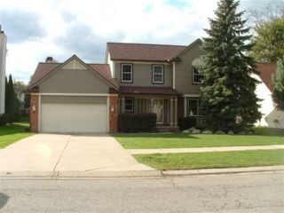 Foreclosed Home - 648 WOODCREEK DR, 48327