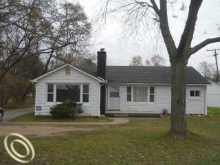 Foreclosed Home - 2150 AIRPORT RD, 48327