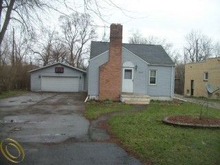 Foreclosed Home - 2431 SILVER CIR, 48328