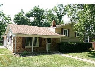 Foreclosed Home - 92 DOVER RD, 48328