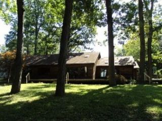 Foreclosed Home - 885 LAKESIDE DR, 48328