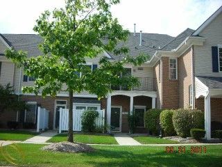 Foreclosed Home - 729 AMBERLY DR UNIT B, 48328