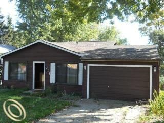 Foreclosed Home - 711 S WINDING DR, 48328