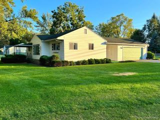 Foreclosed Home - 3071 AIRPORT RD, 48329