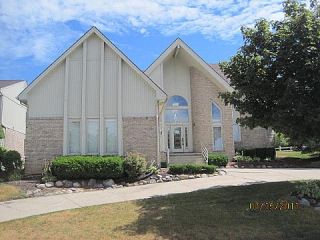 Foreclosed Home - 28002 HICKORY DR, 48331