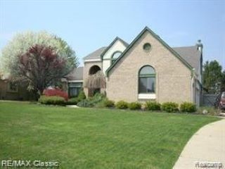 Foreclosed Home - 29241 WILTON DR, 48331