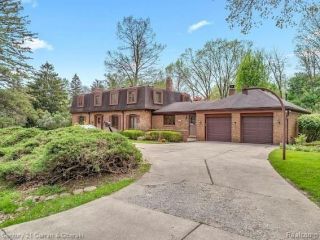 Foreclosed Home - 28158 FORESTBROOK DR, 48334