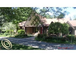 Foreclosed Home - 33800 COTSWOLD ST, 48335
