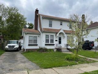 Foreclosed Home - 100 CHIPPEWA RD, 48341