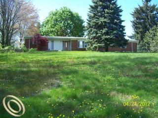 Foreclosed Home - 3147 N TIPSICO LAKE RD # L, 48353