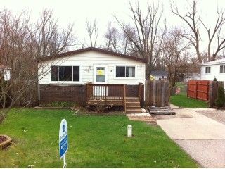 Foreclosed Home - 575 E BAKER RD, 48357
