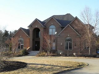 Foreclosed Home - 1172 HUNTER CT, 48381