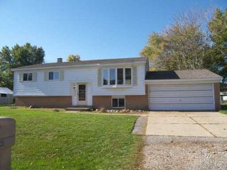 Foreclosed Home - 373 WOLVERINE DR, 48390