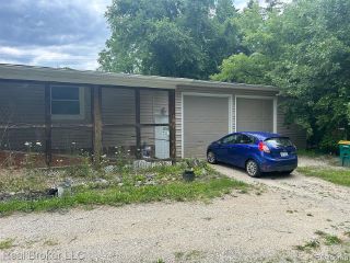 Foreclosed Home - 2414 POTTER RD, 48393