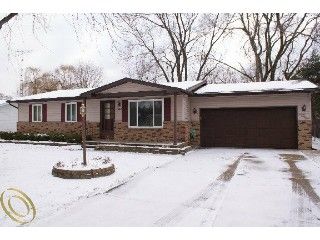 Foreclosed Home - 7034 SPRUCEWOOD DR, 48423