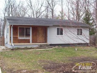 Foreclosed Home - 8240 W COUNTY LINE RD, 48430
