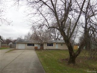 Foreclosed Home - 5452 SUN VALLEY DR, 48439