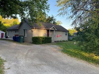Foreclosed Home - 10489 LINDEN RD, 48439