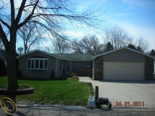 Foreclosed Home - 601 HOLLY BUSH DR, 48442