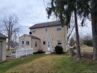 Foreclosed Home - 7447 BIRCH TREE RD, 48450