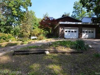 Foreclosed Home - 1633 INNER DR, 48462