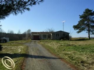 Foreclosed Home - 6611 N LAKE RD, 48464