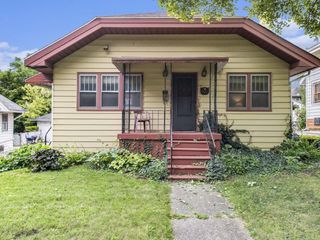 Foreclosed Home - 920 BELMONT AVE, 48503