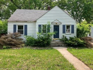 Foreclosed Home - 2524 WALTER ST, 48504