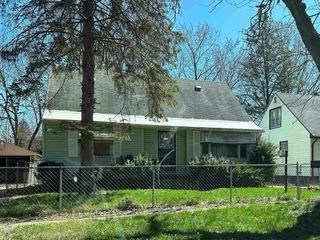 Foreclosed Home - 3808 COMSTOCK AVE, 48504