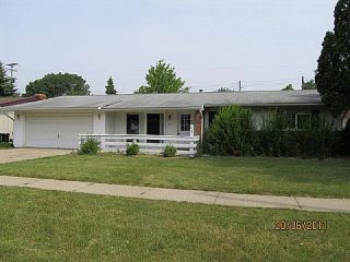 Foreclosed Home - 1914 GREENBRIAR LN, 48507