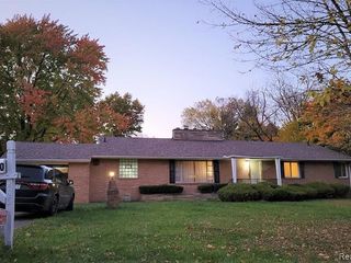 Foreclosed Home - 3720 CIRCLE DR, 48507