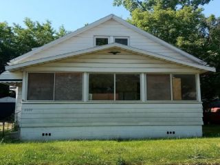 Foreclosed Home - 1221 PETTIBONE AVE, 48507