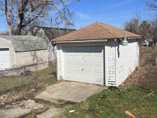 Foreclosed Home - 952 MARKHAM ST, 48507