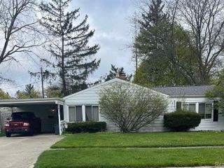 Foreclosed Home - 3308 BRIARWOOD DR, 48507