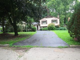 Foreclosed Home - 2618 PINETREE DR, 48507