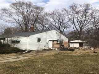 Foreclosed Home - 929 S BALLENGER HWY, 48532