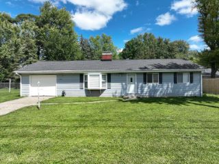 Foreclosed Home - 3585 CREEKWOOD DR, 48601