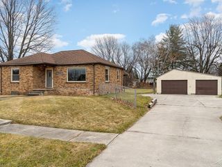 Foreclosed Home - 4980 N MICHIGAN AVE, 48604
