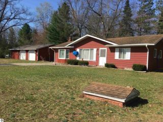 Foreclosed Home - 5290 OAKHILL DR, 48610