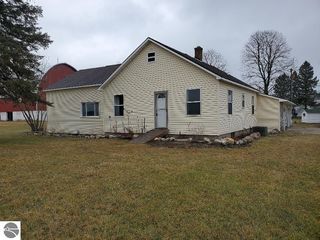 Foreclosed Home - 11931 S CORNWELL AVE, 48617