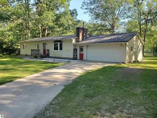 Foreclosed Home - 5901 W BARDEN RD, 48618