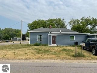 Foreclosed Home - 205 GRACE ST, 48622