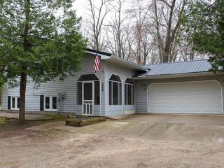Foreclosed Home - 2480 SPRUCE HILL DR, 48622